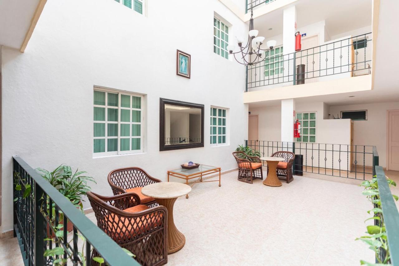 Hotel Gandhi Четумал Екстериор снимка