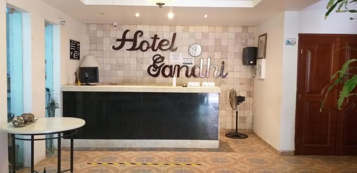 Hotel Gandhi Четумал Екстериор снимка