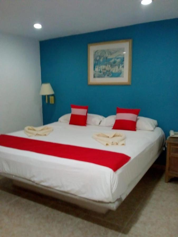 Hotel Gandhi Четумал Екстериор снимка