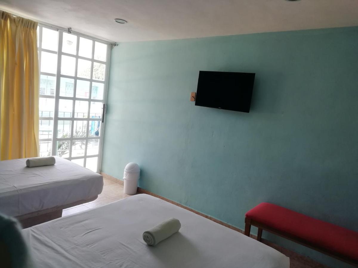Hotel Gandhi Четумал Екстериор снимка