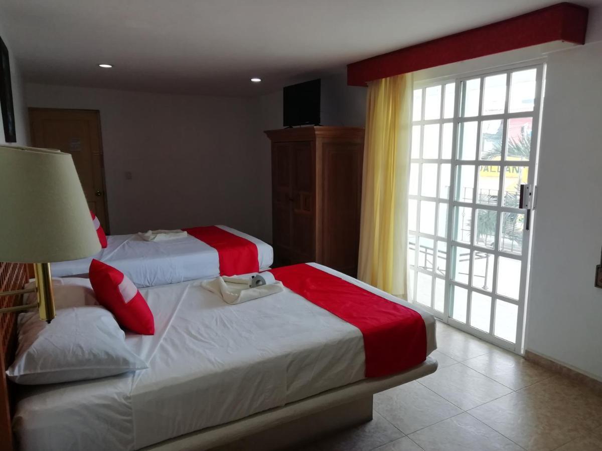 Hotel Gandhi Четумал Екстериор снимка