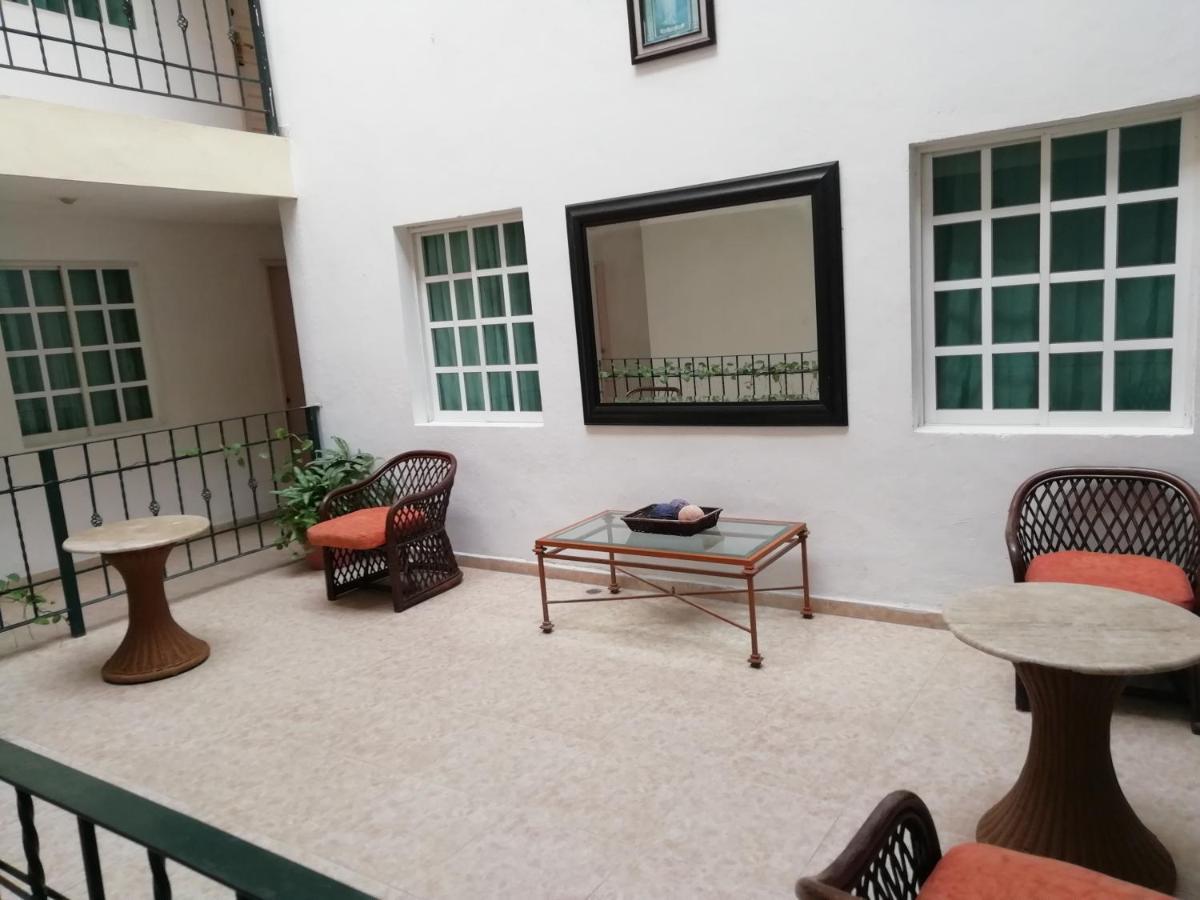 Hotel Gandhi Четумал Екстериор снимка