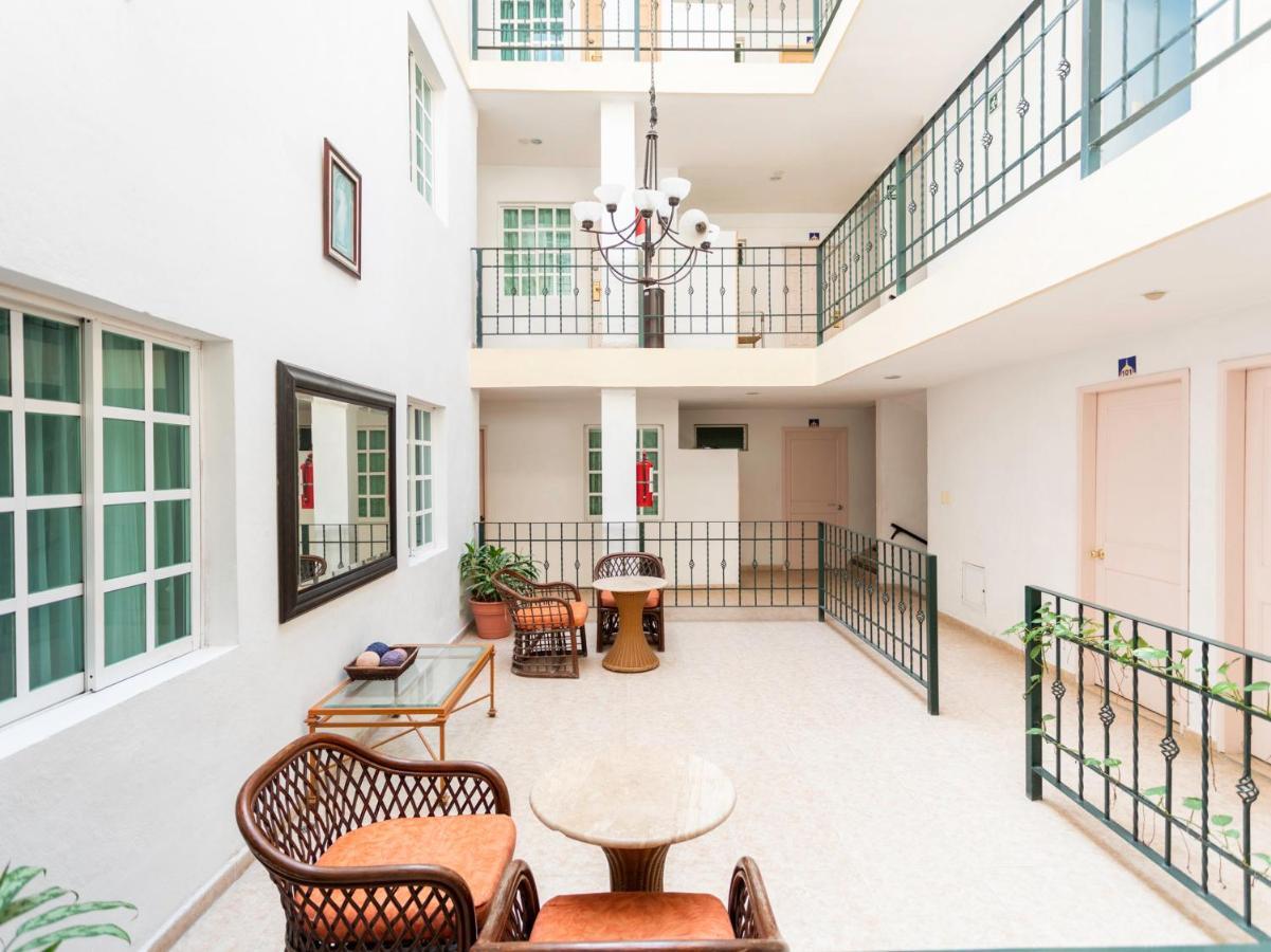 Hotel Gandhi Четумал Екстериор снимка
